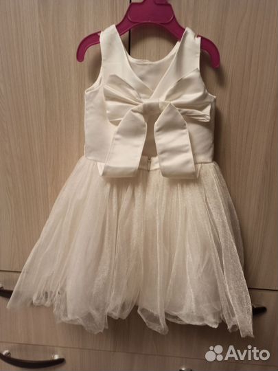 Нарядное платье для девочки 98