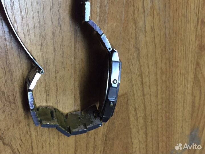 Часы электроника 52