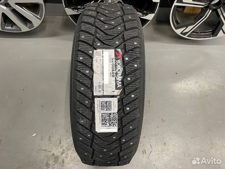 Yokohama IceGuard Stud IG65 255/45 R19 104T