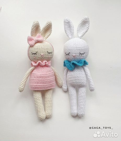 Вязаные игрушки зайчик