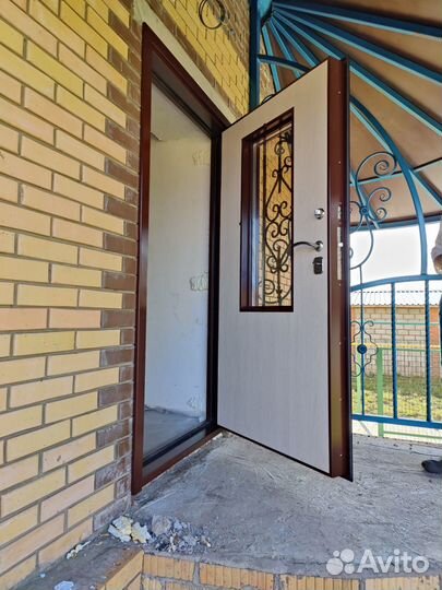 Входная дверь