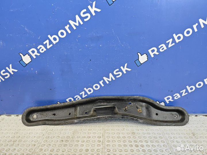 Поперечина подрамника Renault Kaptur