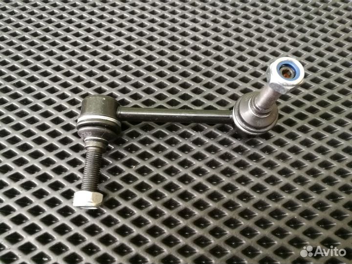 Стойка стабилизатора Jeep Grand Cherokee WK2 RH