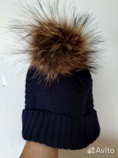 Шапка с помпоном