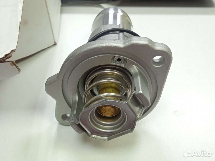 Термостат системы охлаждения hummer H3