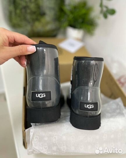 UGG classic clear mini black