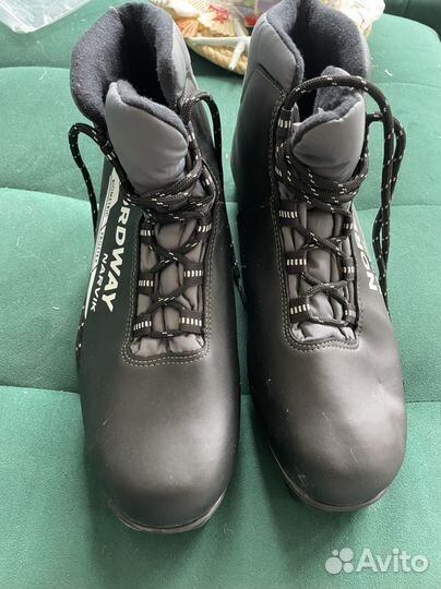 Лыжи беговые детские комплект/ботинки лыжные 45