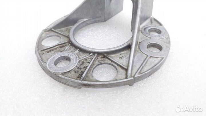 Распорка стойки передняя правая Mercedes-Benz