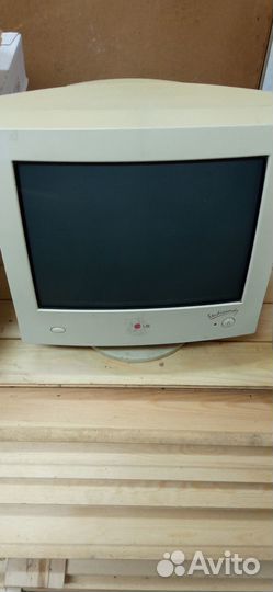 Монитор LG для компьютера