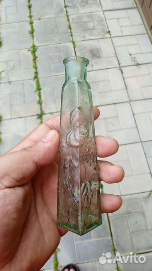 Бутылка стеклянная