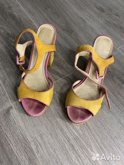 Босоножки женские 37 размер