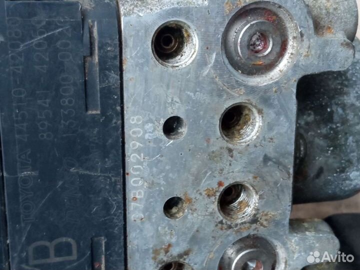 Toyota RAV4 X20.блок ABS