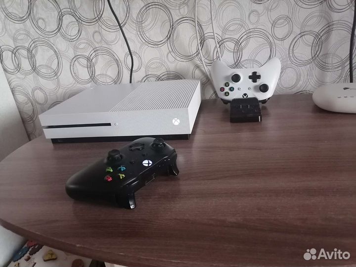 Xbox One S 500 gb