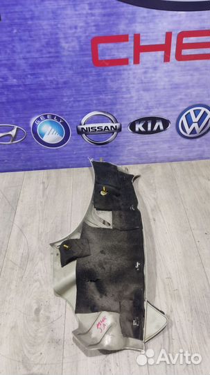 Обшивка задней стойки nissan micra K12 Лев