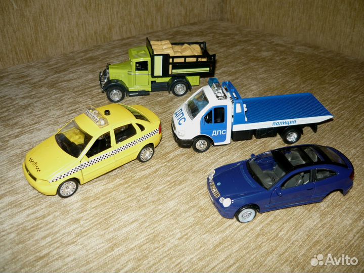 Машинки металлические (пакетом) 22шт