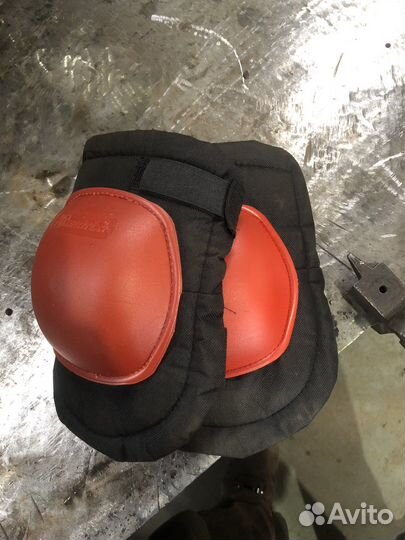 Наколенники