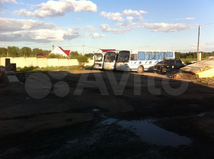 Машиноместо, > 30 м²