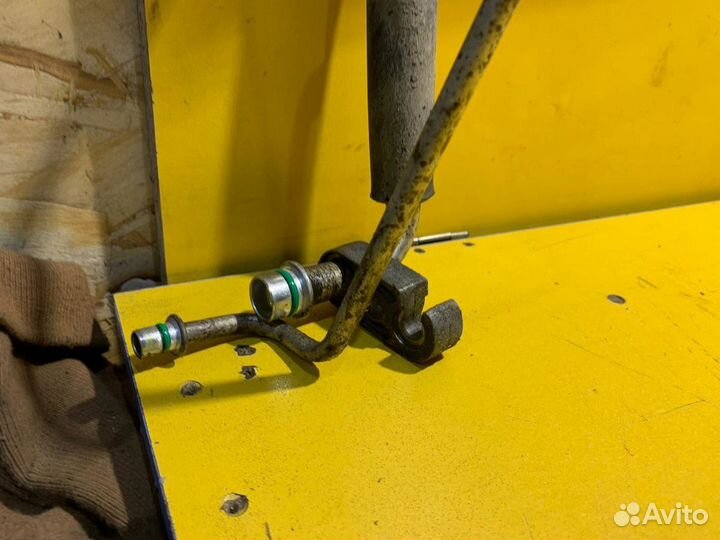 Трубка кондиционера Nissan Almera Classic B10 2006