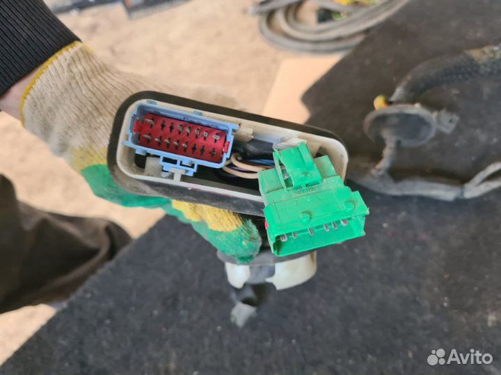 Проводка двери передняя Peugeot 308 хэтчбек 1.6