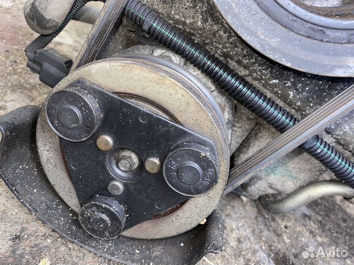 Компрессор кондиционера Volvo V50 MW