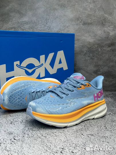 Кроссовки hoka