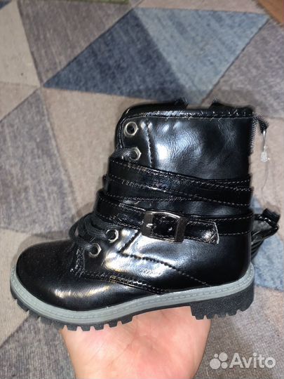 Ботинки детские 24 размер новые