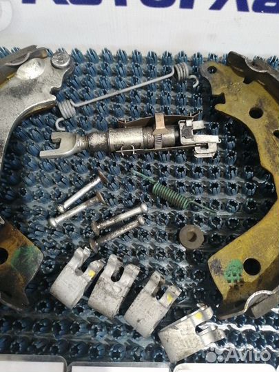 Ремкомплект стояночного тормоза Nissan March