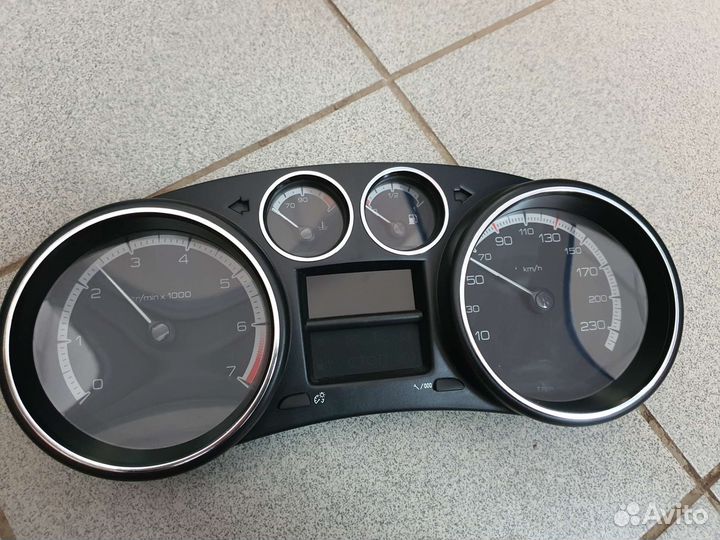 Панель приборов peugeot 408