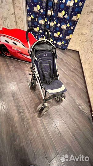 Прогулочная коляска