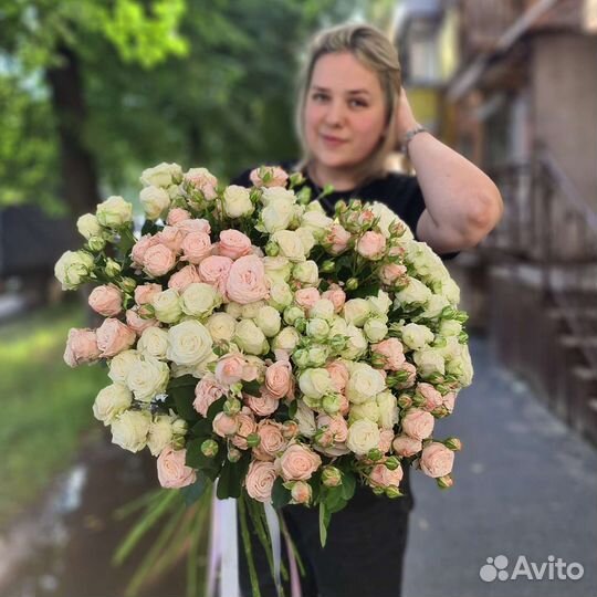 Кустовая Роза пионовидная роза букет роз