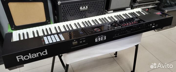 Рабочая станция 88 клавиш Roland FA-08