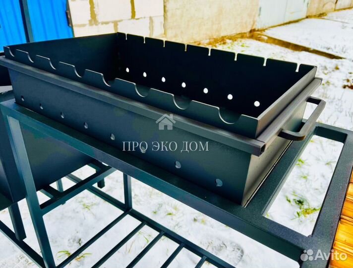 Мангал с крышей