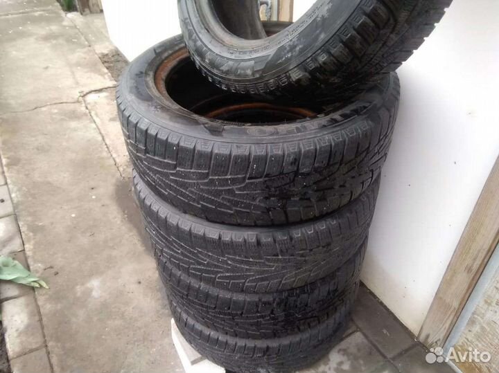 Kumho I'Zen RV Stud KC16 205/55 R16