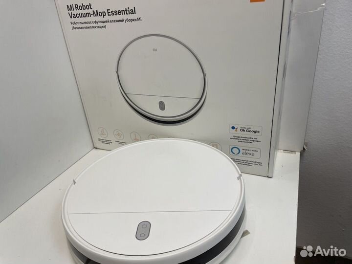 Робот-пылесос Xiaomi Mi Robot Vacuum Mop Essential