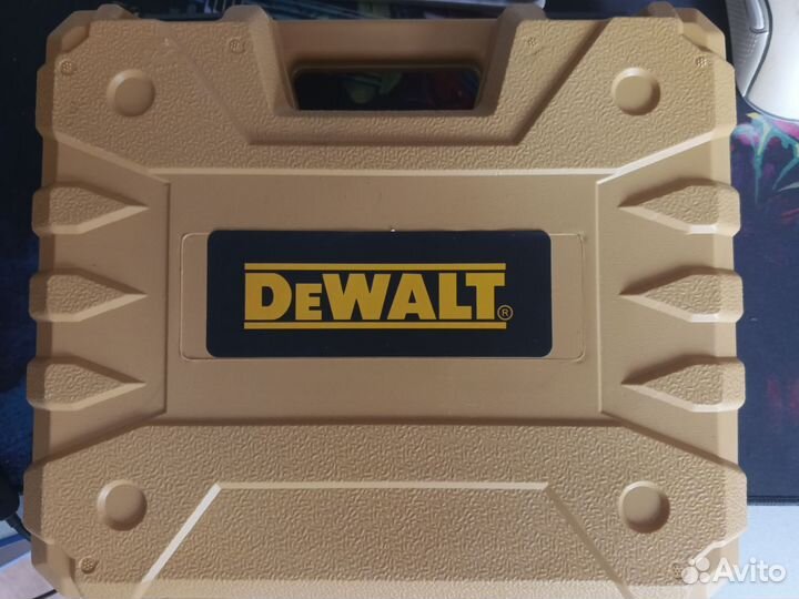 Шуруповерт аккумуляторный Dewalt