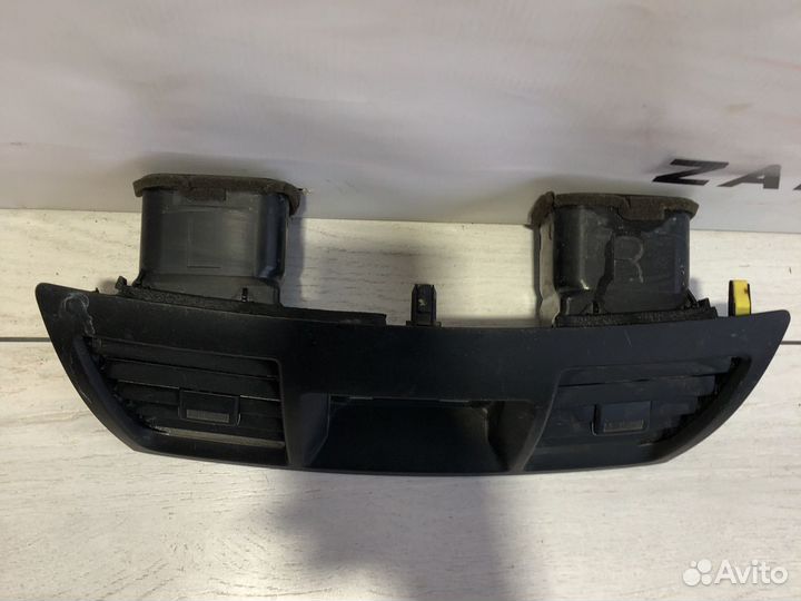 Toyota Highlander Решетка вентиляционная средняя