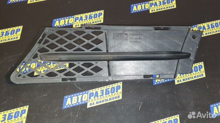 Решётка/заглушка в бампер BMW 3-es e90 M-Technik