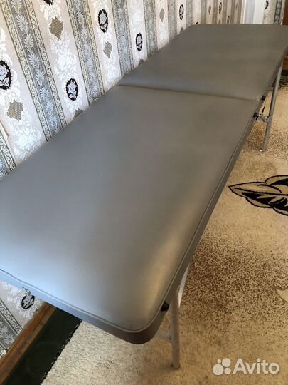 Массажная кушетка