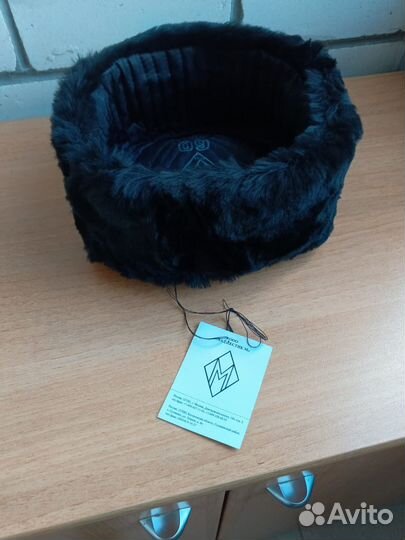 Мужская шапка ушанка меховая с кокардой зимняя