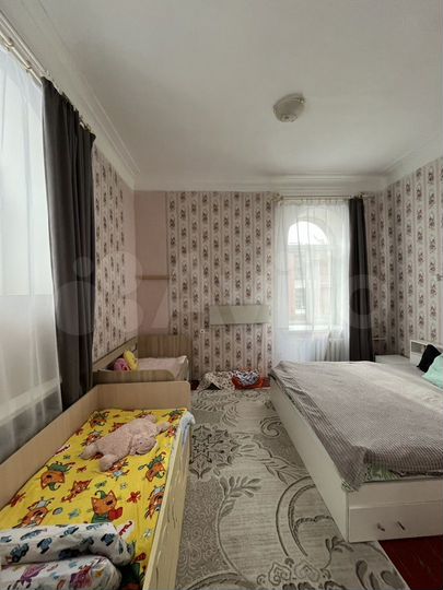 3-к. квартира, 84,3 м², 1/3 эт.