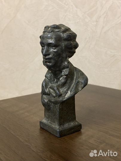 Бюстик Пушкина А.С