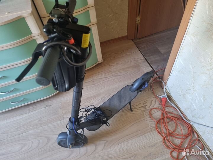 Электросамокат Xiaomi MI electric scooter 3
