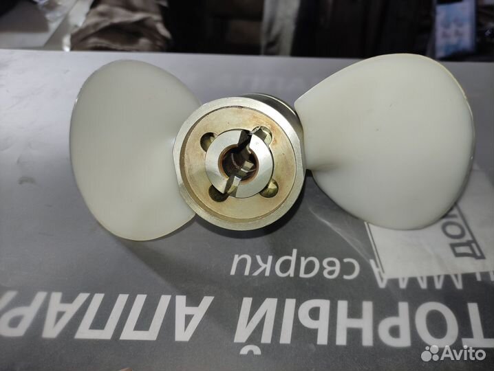 Винт на лодочный мотор Вихрь