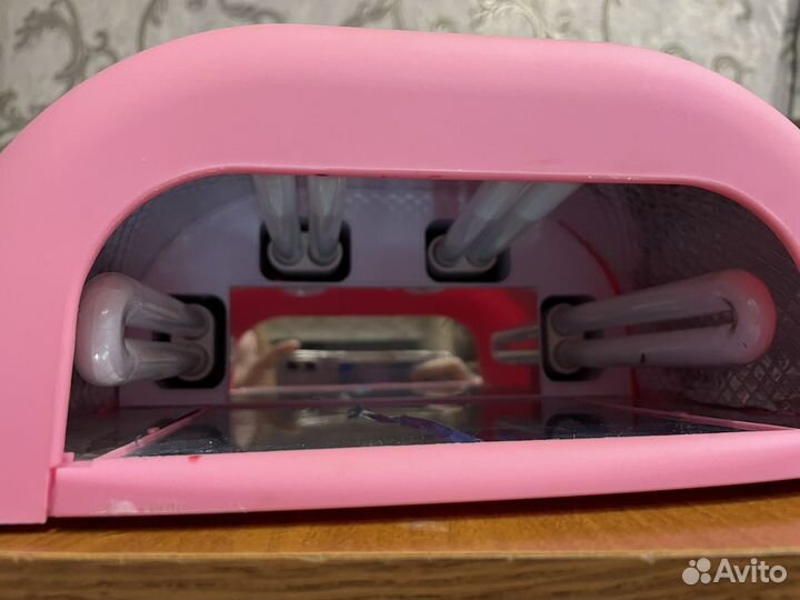 Лампа для сушки ногтей