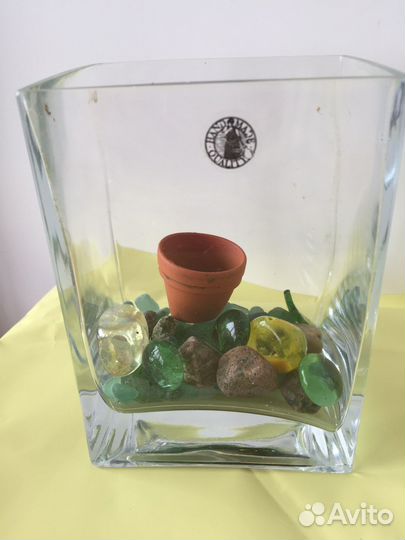 Декоративный крошечный аквариум