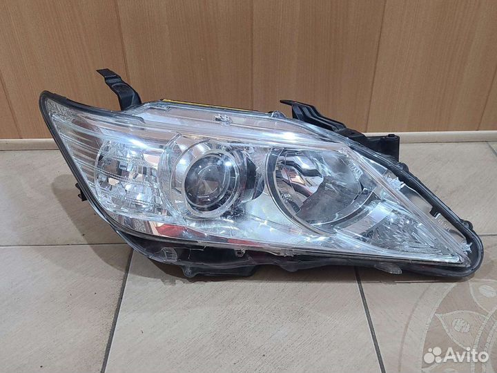 Фара передняя правая Toyota Camry V50