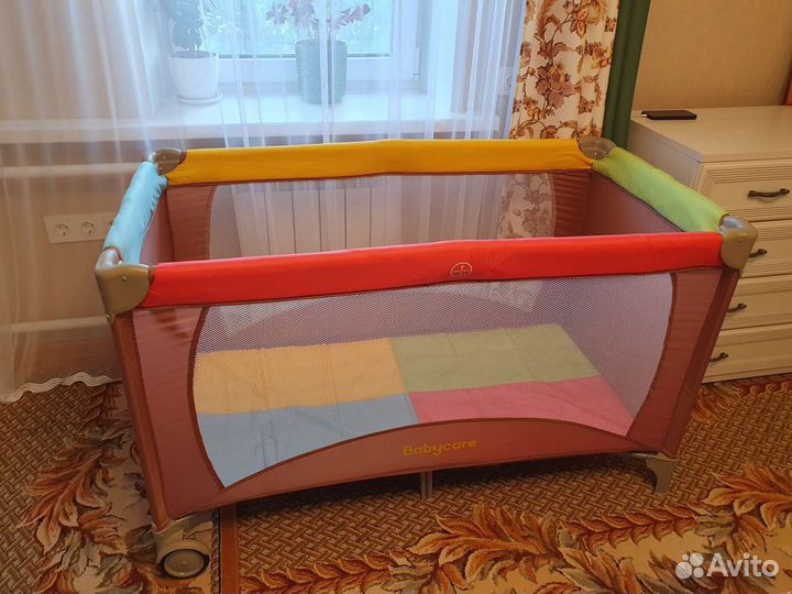 Манеж (манеж кровать)