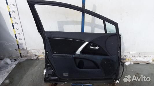 Дверь передняя левая toyota avensis T27 (YBE15EN01