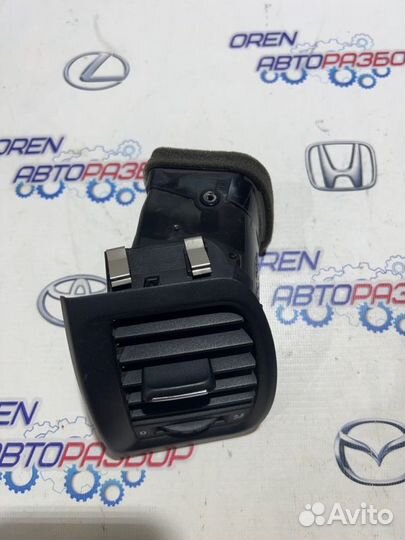 Дефлектор воздушный передний левый Skoda Fabia 2