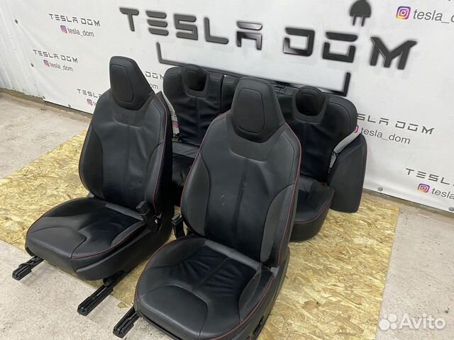 Салон Tesla Model S Performance сиденья перед зад